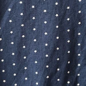 Mini stars print short sleeve shirt.